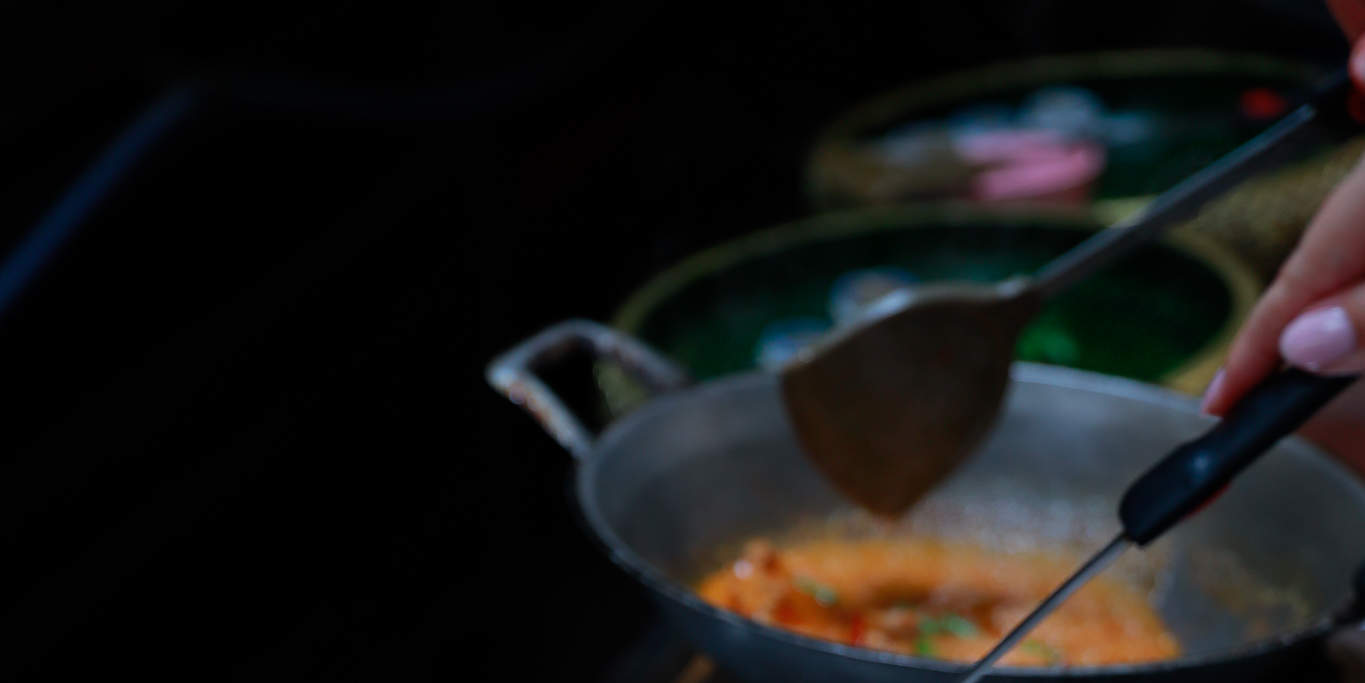 House of Taste | Lớp học nấu ăn Thái thực hành & Tour Chợ